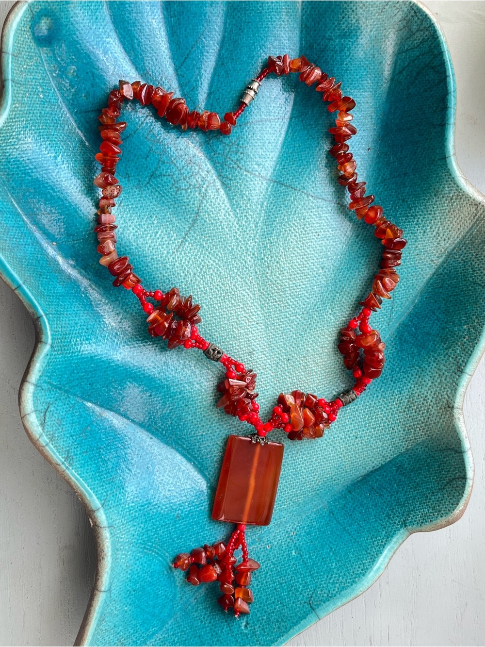 Vintage Red Agate Beaded Pendant Lariat Necklace - Women's Jewelry